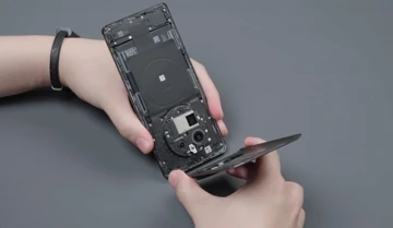 Realme GT5 Pro разобрали на видео: дёшево и сердито