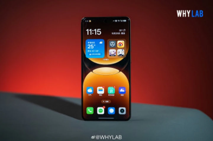 Realme GT7 Pro в двух цветах на подборке живых фото