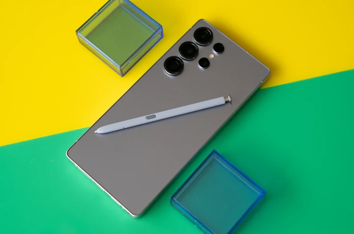 Samsung Galaxy S25 Ultra по скидке часа на AliExpress