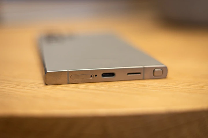 Samsung Galaxy S25 Ultra уже замечен у регулятора (+ концепт дизайна)