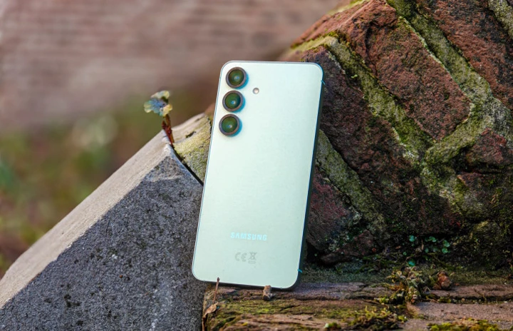 Samsung Galaxy S26 частично раскрыт документом китайского регулятора