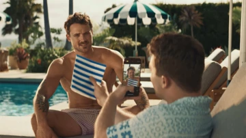 Samsung издевается над Apple и её фанатами в рекламе Galaxy Z Fold 7