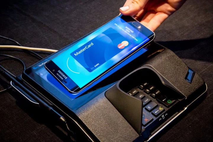 Samsung может исправить раздражающий недостаток NFC в линейке Galaxy S