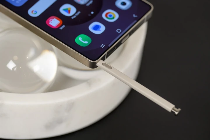 Samsung объяснила даунгрейд стилуса в Galaxy S25 Ultra