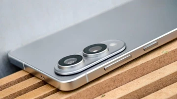 Samsung S26 Edge получит увеличенную батарею, но станет ещё тоньше?