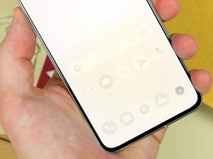 Samsung возродила борьбу с выгоранием экрана в One UI 6.1