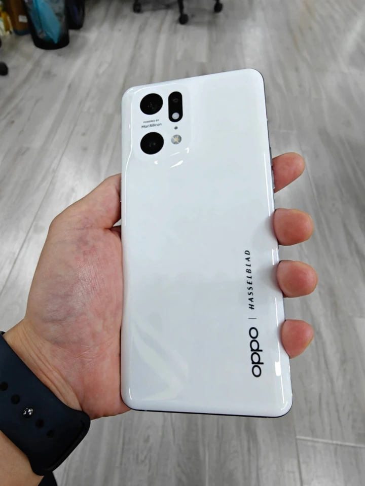 "Шайба" не нужна? OPPO Find X9 приписывают новый дизайн блока камер