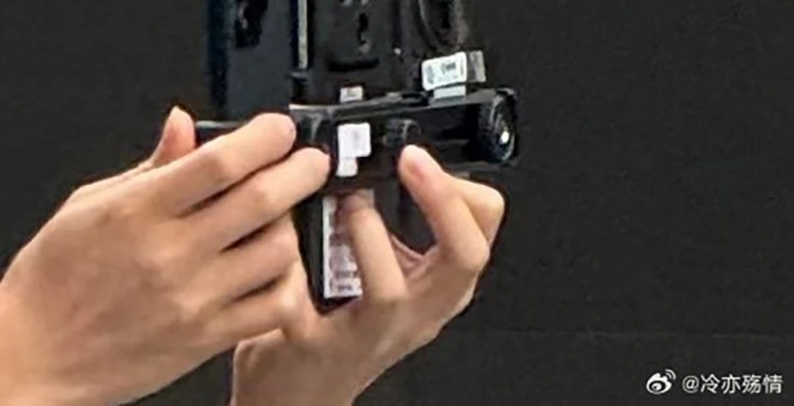 Шпионское фото OPPO Find X7 Pro+ и важные штрихи о наборе камер