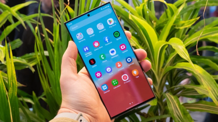 "Так надо": Samsung не будет исправлять цветопередачу Galaxy S24 Ultra