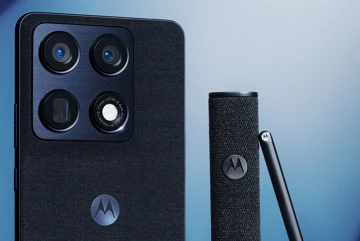 Тканевая крышка и карманный стилус: официальный постер Motorola Signature
