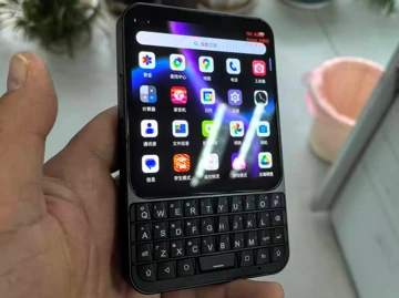 Unihertz Titan 2 Elite: живые фото, промо-видео и сроки выхода