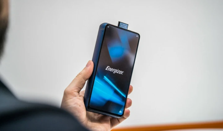 В разработке середняк с 10 000 мАч и Dimensity 8500: чей и когда ждать