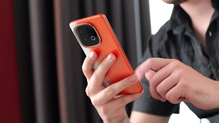 ВИДЕО: обзор глобального iQOO Neo 10 – герой российской розницы?