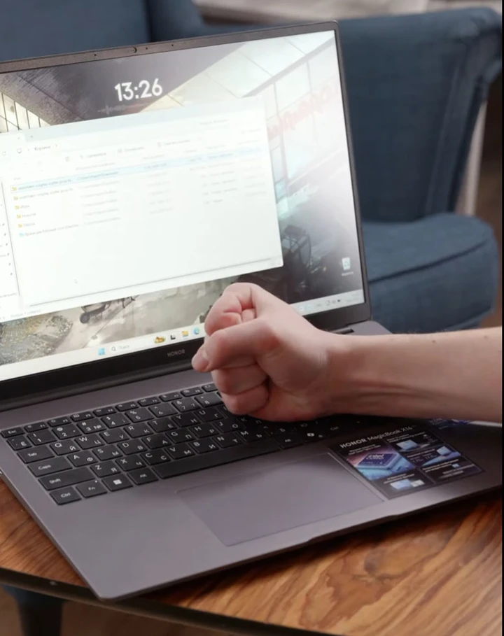 ВИДЕО: обзор Honor MagicBook X16 2026 за минуту – утончённый крепыш?