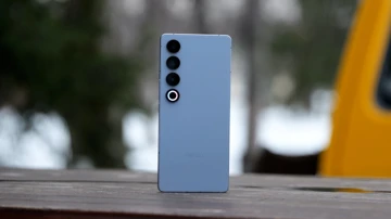 ВИДЕО: обзор Meizu 21 Pro - несфокусированный AI-терминал