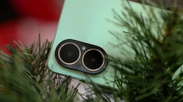 ВИДЕО: обзор Realme C67 – герой с флагманскими фишками старой школы