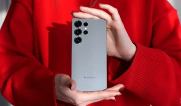 ВИДЕО: обзор Samsung Galaxy S25 Ultra - глоток свободы от шайбофонов