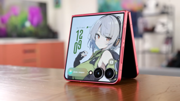 ВИДЕО: обзор Samsung Galaxy Z Flip 7 – почему он разбит и на кого рассчитан?