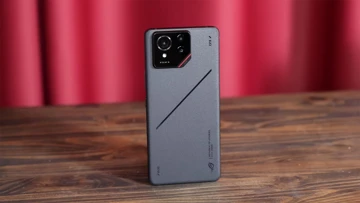 ВИДЕО: обзор-сравнение ASUS ROG Phone 9 Pro против Red Magic 10 Pro+