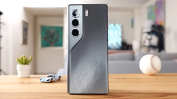 ВИДЕО: обзор Tecno Camon 40 Pro на основе недели эксплуатации