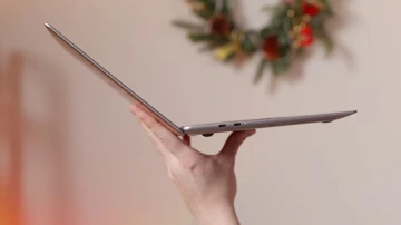 ВИДЕО: обзор Tecno MegaBook S14 – самый лёгкий в России, в металле и с OLED