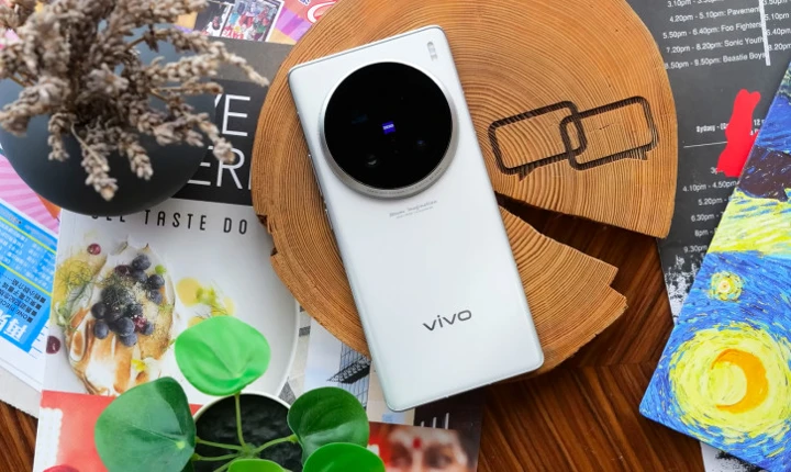 ВИДЕО: обзор Vivo X100S Pro рядом с X100 Pro - было лучше?