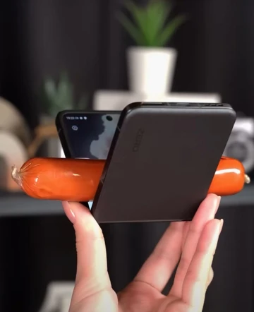 ВИДЕО: распаковка Infinix Zero Flip – казалось бы, причём тут сосиска?