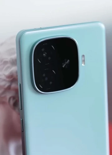 ВИДЕО: распаковка iQOO Z9 5G – первый официальный в России!