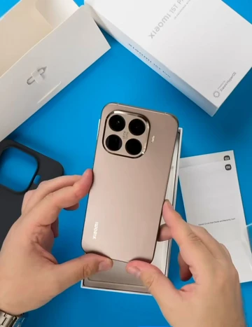 ВИДЕО: распаковка Xiaomi 15T и 15T Pro – с пылу с жару!