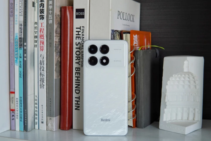 ВИДЕО: распаковка Xiaomi Redmi K70 Pro - самого недорогого Gen 3