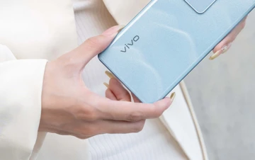 Vivo S18 и S18 Pro рассекречены слайдами просочившейся презентации