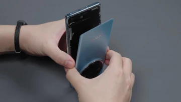 Vivo X100 Pro разобрали на видео: камера-обманка и крошечные динамики