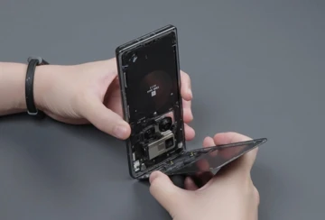 Vivo X100 Ultra разобрали на видео: фотомонстр наизнанку