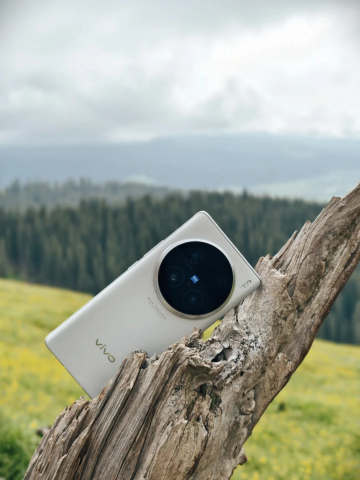 Vivo X100 Ultra во всех цветах красуется на студийных фото