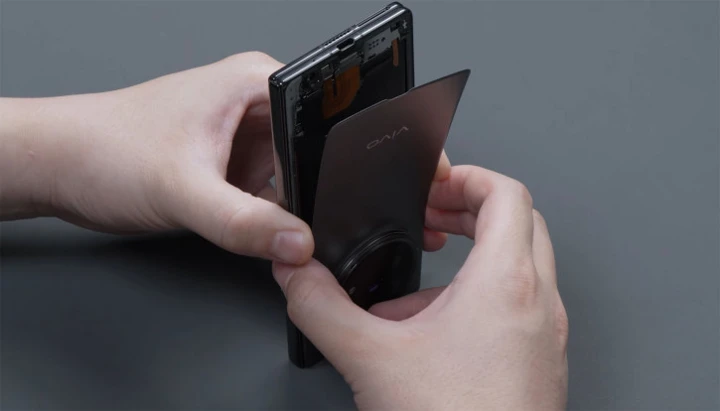 Vivo X Fold 5 разобрали на видео: рекорды без жертв батарей и камер