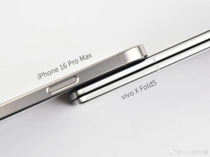Vivo X Fold 5 сравнили с iPhone 16 Pro Max: инженерное чудо?
