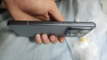 Владельцы Xiaomi 15 и 15 Pro жалуются на вздутие аккумулятора