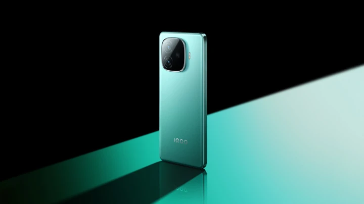 Внезапный iQOO Z9S Turbo навяжет конкуренцию Redmi Turbo 4 Pro?