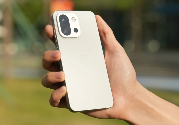 Всё, что известно про OnePlus 15T: большая работа над ошибками?