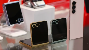 Взлёт продаж складных смартфонов в России по итогам 2025 года