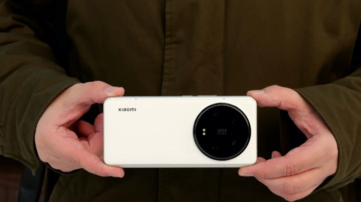 Xiaomi 14 Ultra по цене Xiaomi 14 в России на распродаже AliExpress