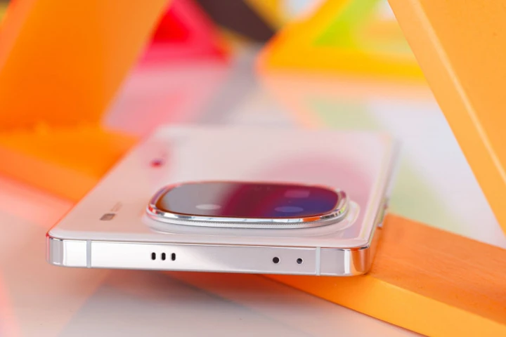 Xiaomi 14s или iQOO 12s? Проект компакта с крутейшими камерами