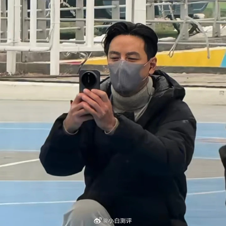 Xiaomi 17 Ultra снова замечен на улицах Китая (видео)