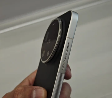 Xiaomi приглашает на презентацию «новой легенды» Leica Leitzphone