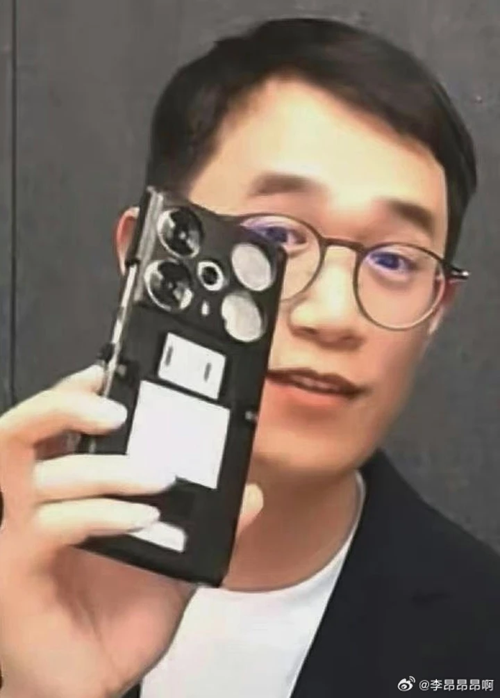 Xiaomi Redmi Turbo 3 показали на фото в странном чехле