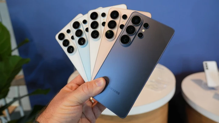 РОЗЫГРЫШ: выиграй Samsung Galaxy S26 Ultra от Лысого и TechnoPerry