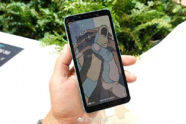 Hisense Color        E-Ink