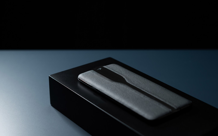 Невероятный OnePlus Concept One в черном на фото