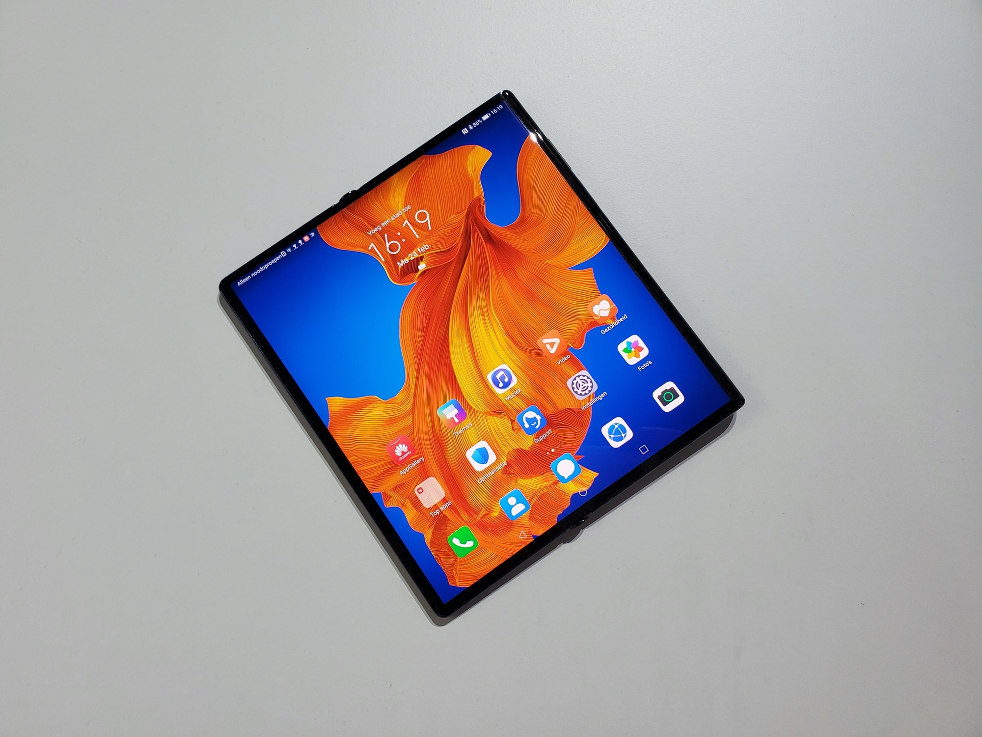 Переносы от Huawei продолжаются! Mate X2 тоже не покажут в этом месяце