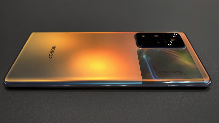    : Honor V40   Huawei Mate 40 Pro  